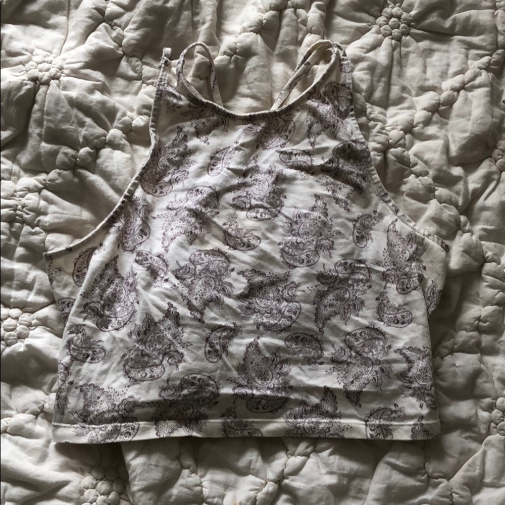 Cropped Tank with an open back